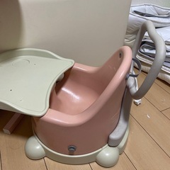 ベビーチェア ESSIAN 赤ちゃん用チェア テーブル付きの画像