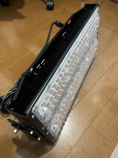 美品
【爆光】600W LED投光器 120000lm IP65防水