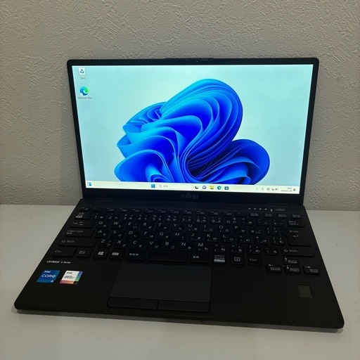 LIFEBOOK U9311/F i5 1145G7 8G 軽量 ノートPC  ノートパソコン Windows11