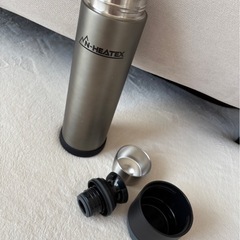 新品未使用　水筒　900mlの画像
