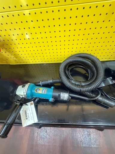 （中古）  マキタ  9533BSK  ディスクグラインダー（集じんカバー付き ）沖縄市KODEN
