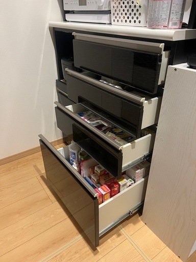 食器棚 ニトリ ブラックモダン食器棚 Nポスティア 決まりました