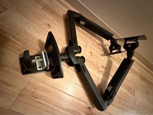 amazon basic モニターアーム デュアル　ergotron LX