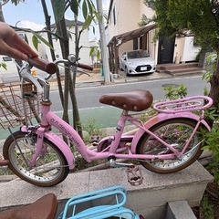 子供自転車、16インチ、ピンク、かわいいの画像