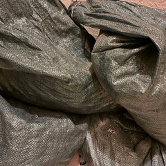 石4袋 
ベランダに使ってましたの画像