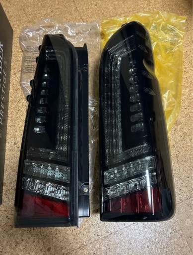 415コブラ  LEDテールランプ　200 ハイエース