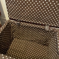 蓋つきカゴ2個の画像