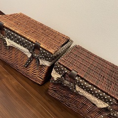 蓋つきカゴ2個の画像