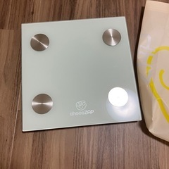 チョコザップの体重計と袋の画像