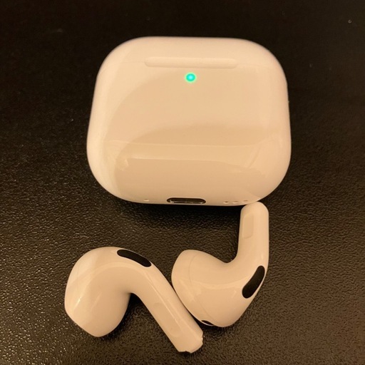 Apple AirPods4 ヘッドホン　イヤホン　Bluetooth　アクティブノイズキャンセリング