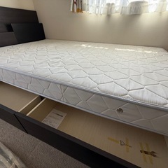 ベット　セミダブルベット　マットレス付きの画像