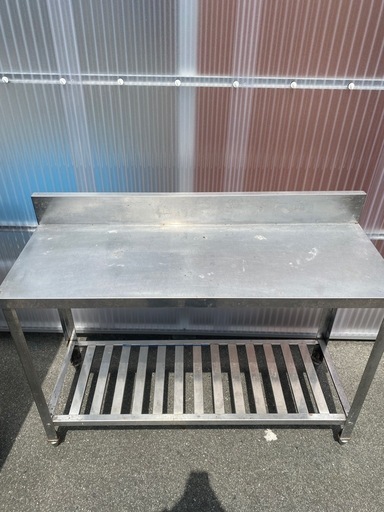 ステンレス製の作業台