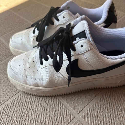 NIKEスニーカーエアフォース1/24.5センチ