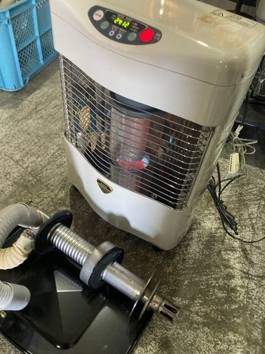 サンポット　格安FF式ストーブ　動作確認済み　内部清掃済み　②中
