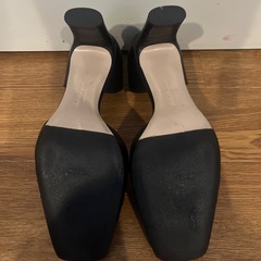 フェラガモ　ヒール　パンプス　ブラック　の画像