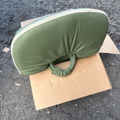 折り畳み座椅子　新品の画像