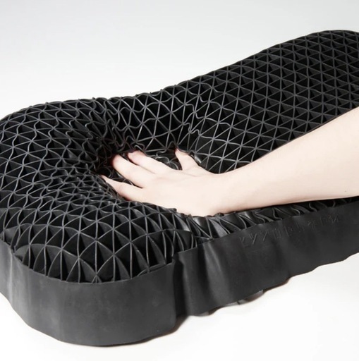 【新品】ヒツジのいらない枕　極柔