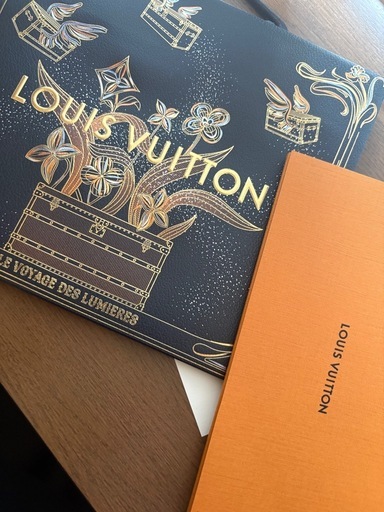 ルイヴィトン  LV リバーシブル黒色