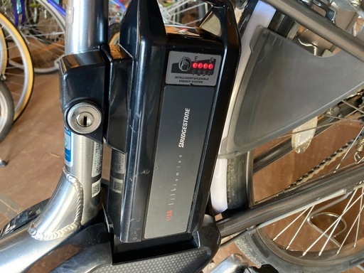 ブリヂストンの電動アシスト自転車 アシスタ 26インチ 3段変速