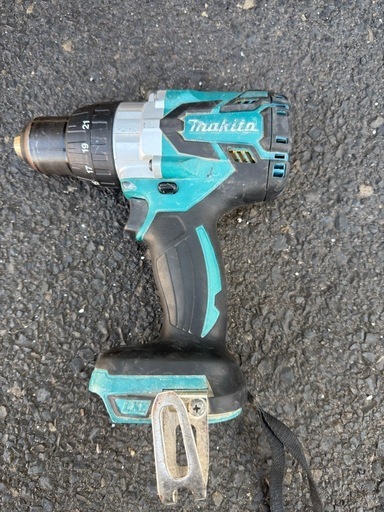 makita ドライバードリル18V    DF481D