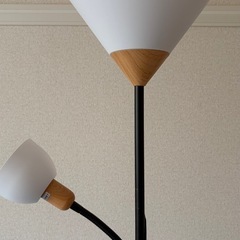 フロアスタンドライトの画像
