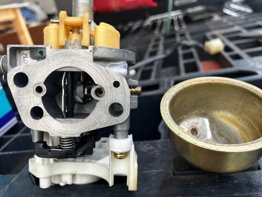 発電機ホンダ　EU 28is   　