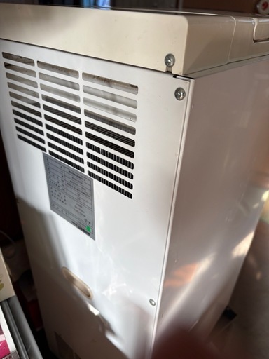 中古品、良く冷えます❗️保冷米びつ クーラー30kg     早く取りに来られる方に優先させて頂きます！