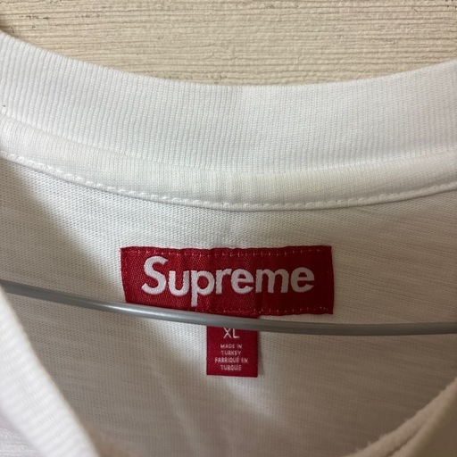 Supreme Tシャツ