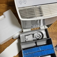 SHARP HV-TW301 加熱気化式加湿器の画像