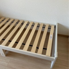 コンセント付き　木製すのこシングルベッドの画像