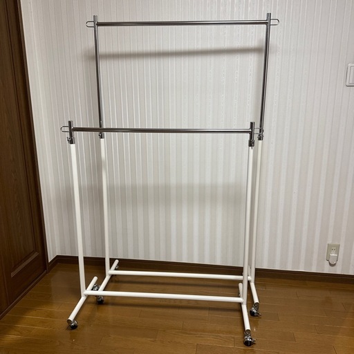3点あります！美品★白ステンレスハンガーラック/ワードローブバー/パイプハンガー3点で¥5,000、１点は¥2,000