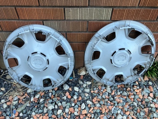 ハイエース純正ホイールキャップ1台分セット