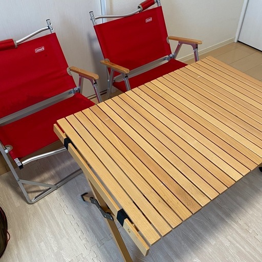 【キャンプ用品】ウッドテーブル　コールマンの椅子