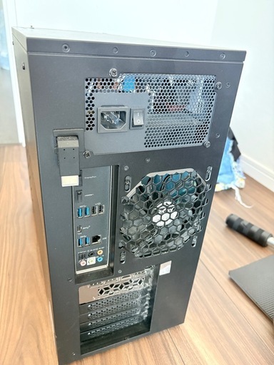 G-tuneゲーミングpc 保証書付き！RTX4060 8G  intel Corei7 12700kf 1TB