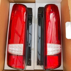 NV350 キャラバン 商品名：ファイバーフルLEDテールV2 配線コネクタ付き。の画像