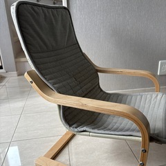 IKEA ポエングキッズチェアの画像
