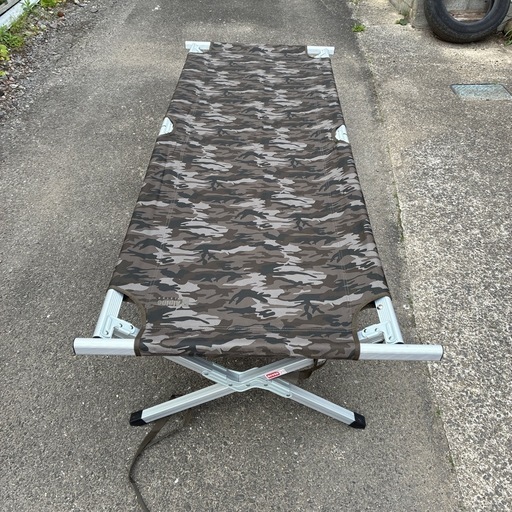 キャンプ用コット一脚