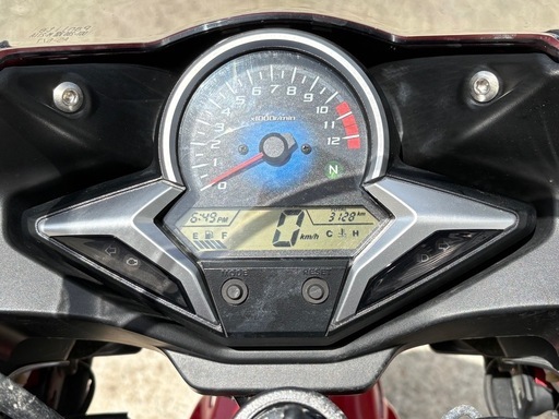 CBR250R タイ仕様？　低走行実動ですが長期保管車両です。 CBR250R タイ仕様？低走行実動ですが長期保管車両です。 (T.T.) 佐渡の