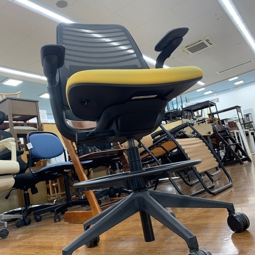 【軽トラ無料貸し出し】【STEELCASE】【オフィスチェア】【トレファク所沢店】