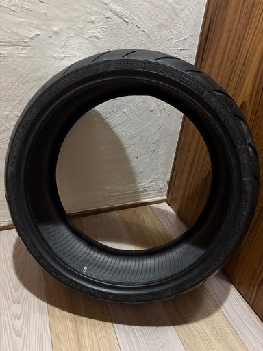 終了間際！ジモティー限定短時間赤字セール！ ME888 MARATHON ULTRA  210/40 R 18 M/C 73H  バイクタイヤ