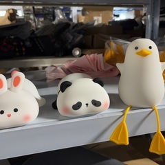 新品　鳥／パンダ／兎 ナイトライト アヒル ベッドサイドランプ 常夜灯 タイマ設定 授乳ライト かわいい 枕元 おやすみライト ルームライト テーブルライト 調光 シリコン 夜間ライト USB充電 間接照明の画像