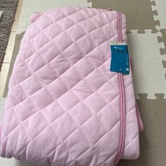 未使用　ピンク　タオル地　敷きパッド