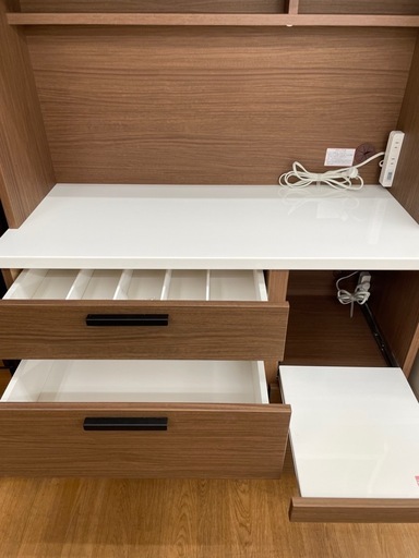 ☆ドリーム荒牧店☆ジモティー割引有☆【クリーニング済み】ニトリ/3枚扉オープンボード/現状販売