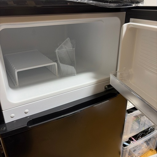 COMFEE' 冷蔵庫 90L 幅47.8cm 2ドア 右開き コンパクト 耐熱天板 スリム 小型 1人暮らし RCT90BL(E) 