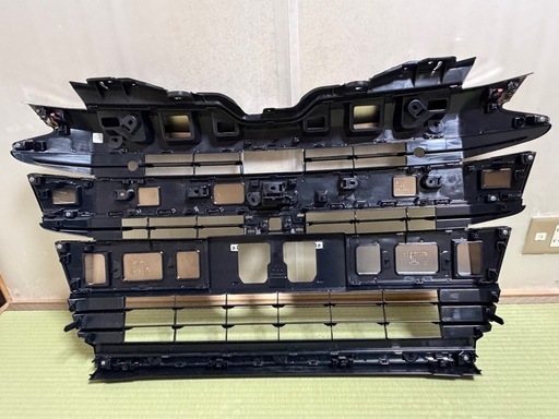 ノア★90系★SZ★純正フロントグリル★新車外し★新品未使用品