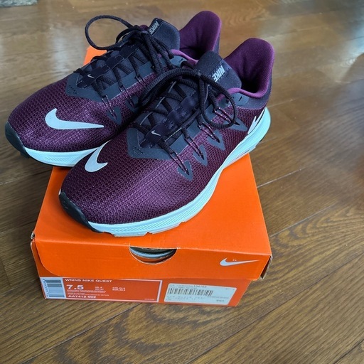 NIKEランニングシューズ
