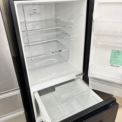 坂2604-487 Hisense 3ドア 冷蔵庫 HR-G2801BR 282L 2021年製 動作確認済み キズ汚れ有り