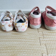 ベビーシューズ　12 女の子　スニーカーの画像