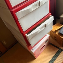 衣類入れの画像
