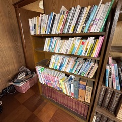 本棚2つの画像